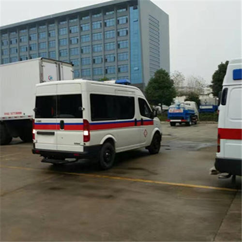東風御風短軸救護車 東風御風短軸救護車