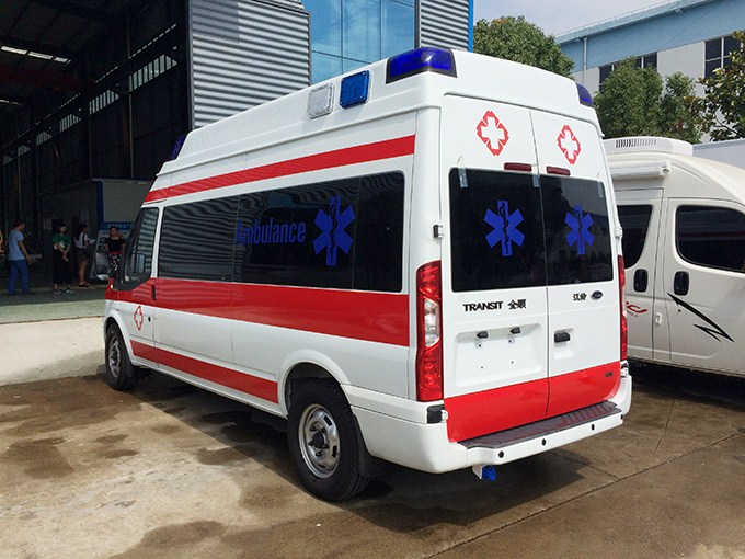 福特V348長軸超人高頂監(jiān)護(hù)型救護(hù)車 福特V348長軸超人高頂監(jiān)護(hù)型救護(hù)車